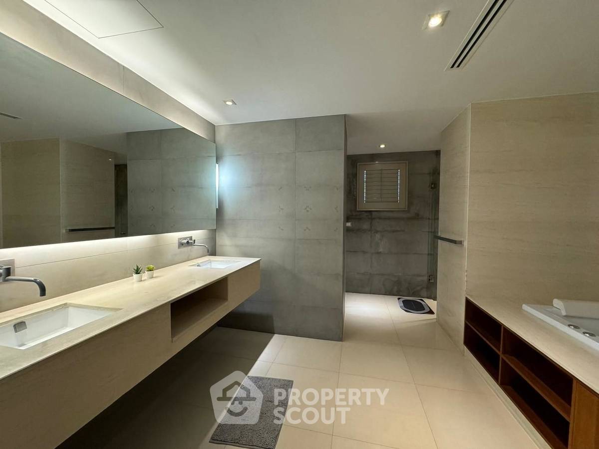 รูป ใกล้ BTS เพลินจิต 90 ม. | คอนโด 3 ห้องนอน 266 ตร.ม. The Crest Ruamrudee (ID 3282778) - รูปที่ 14/17