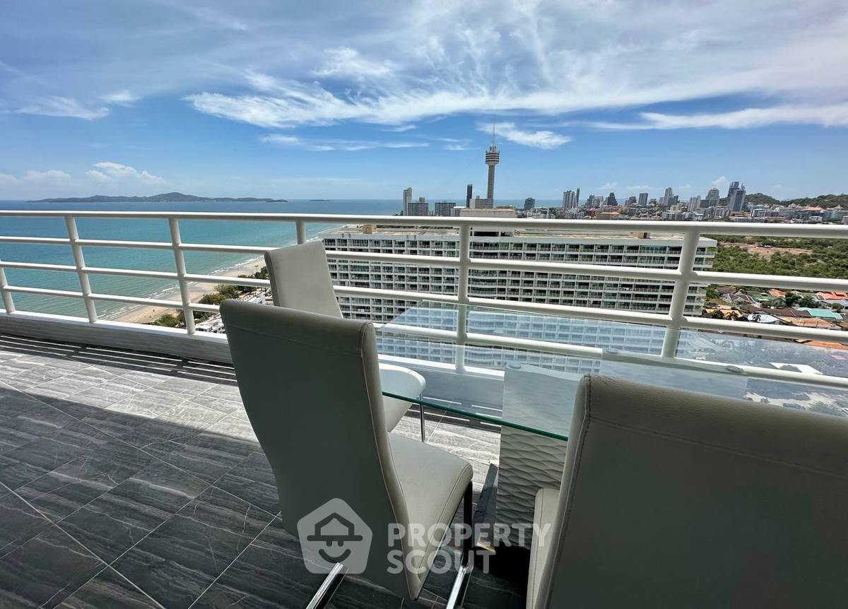 รูป ชั้น 27 3 ห้องนอน 260 ตร.ม. View Talay 7 Condominium Jomtien (ID 3282451) - รูปที่ 40/41