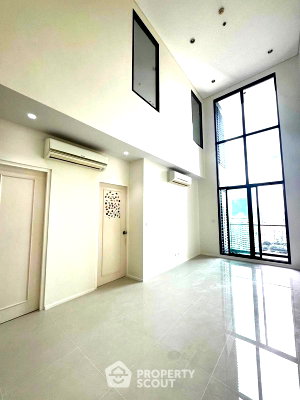 ขายคอนโด : คอนโด 2-ห้องนอน ที่ วิลล่า อโศก ใกล้ MRT เพชรบุรี (ID 2611500)
