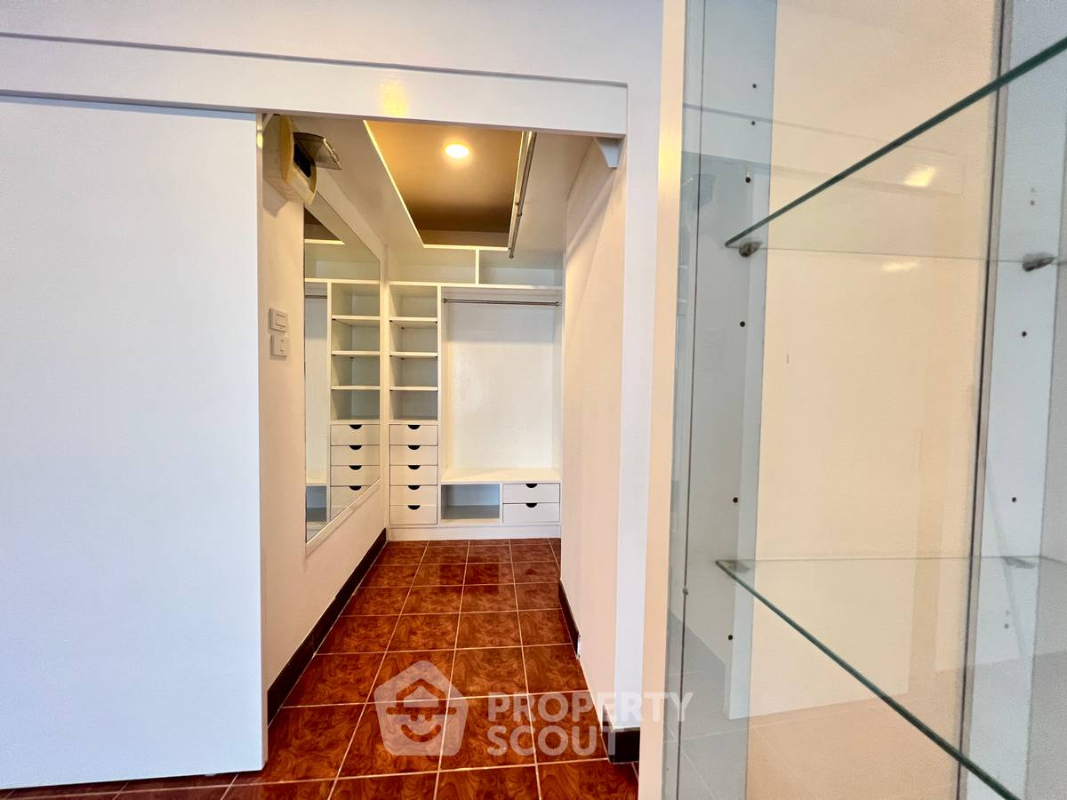 รูป คอนโด 1-ห้องนอน ที่ วิวทะเล 1 คอนโดมิเนียม จอมเทียน ใกล้ พัทยาใต้ (ID 3282432) - รูปที่ 13/23