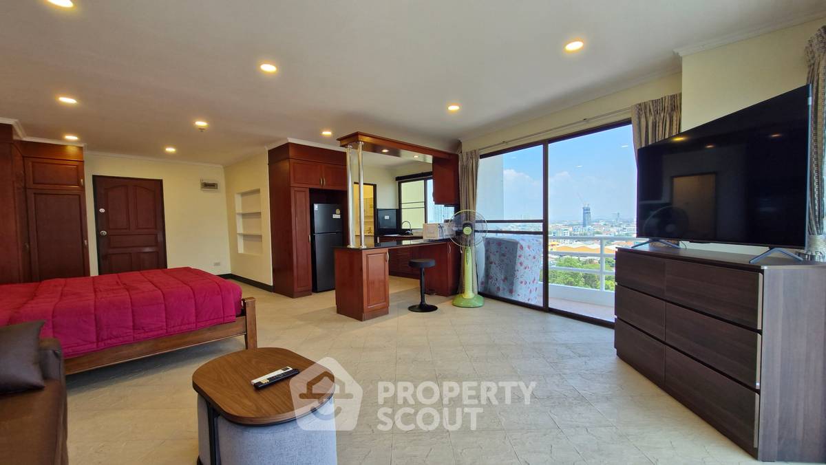 picture 60 Sqm 1-BR Condo At View Talay 3 In Phratamnak (ID 3281328) - 5/18