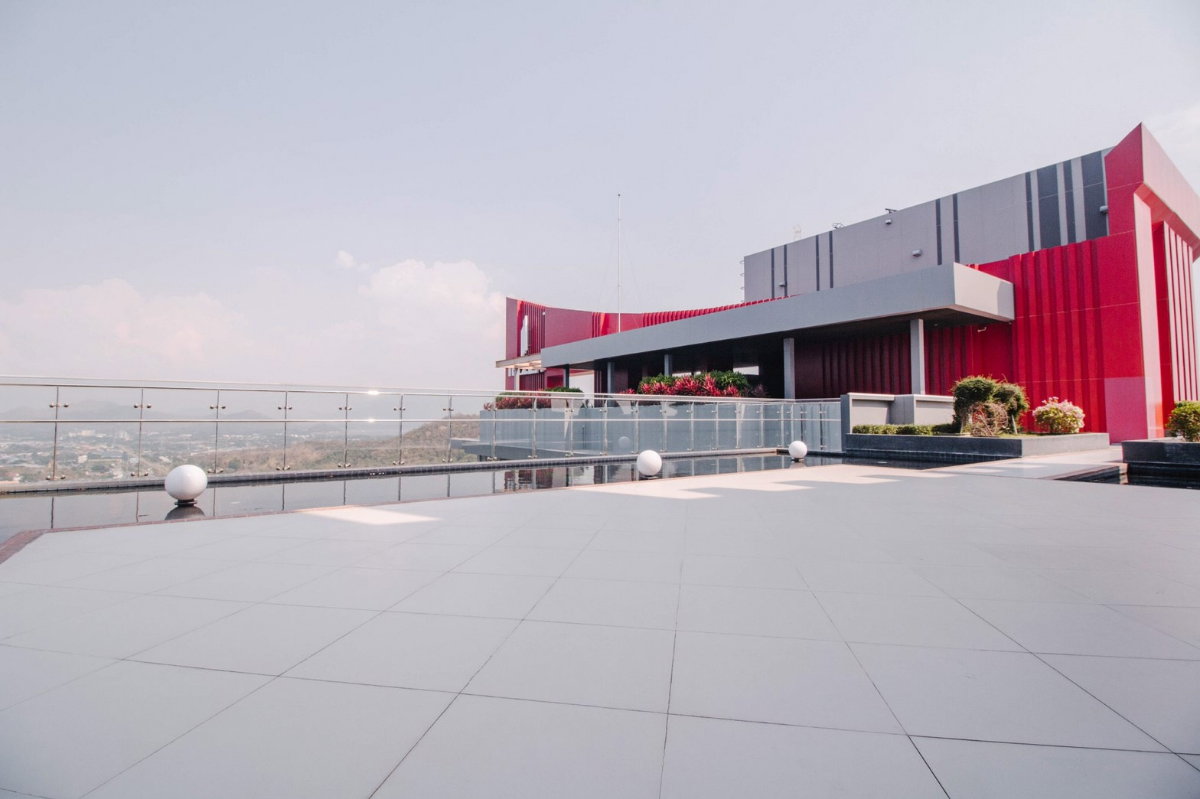 รูป The Zea Sriracha ⭐ ห้องมุม ชั้น 15 | วิวทะเล + Infinity Pool | วิวพระอาทิตย์ตก - รูปที่ 13/21