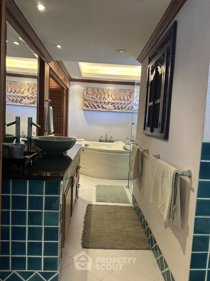 picture 2-BR Condo at Star Beach Condotel close to Phratamnak (ID 3281112) - 9/16