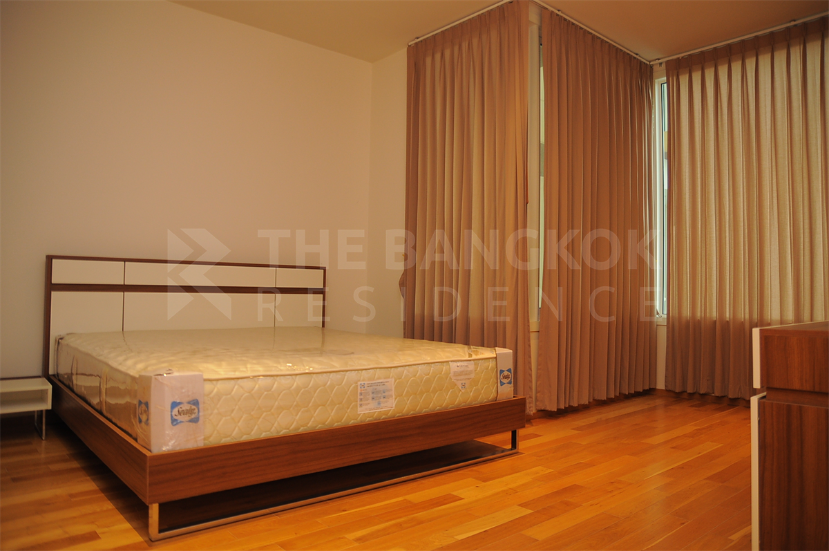 picture The Empire Place Hurry to book!! Unexpected value - 8/10