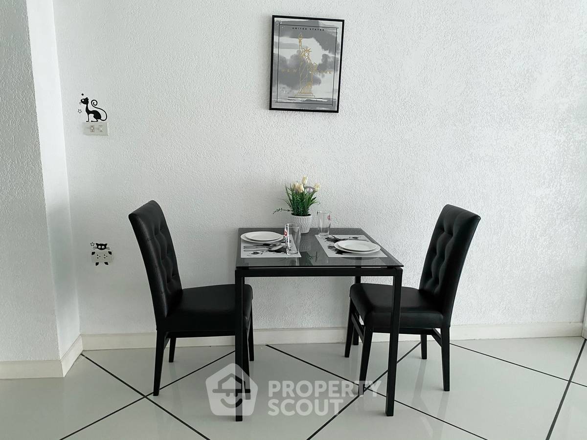 รูป คอนโด 1-ห้องนอน ที่ เอคเซคคิวทิฟ เรสซิเดนซ์ 4 ใกล้ ถนนพระตำหนัก พัทยา (ID 3281681) - รูปที่ 10/56