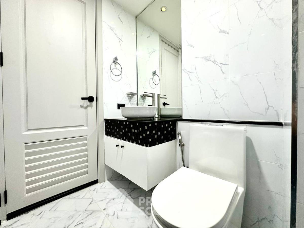 รูป คอนโด 2 ห้องนอน ขายที่ Regent Pratumnak Condominium พระตำหนัก (ID 3281063) - รูปที่ 9/28