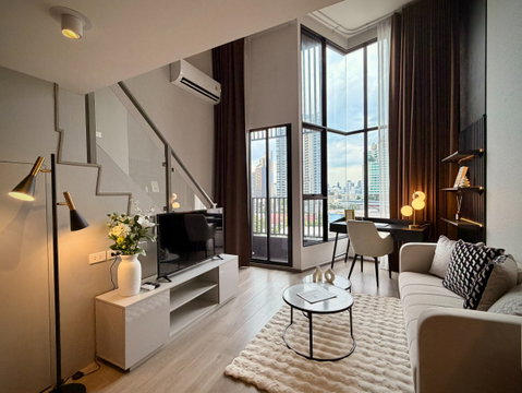 P-56592 1 Bed DUPLEX Condo 📍KnightsBridge Space Sukhumvit-Rama 4 11th Fl. Near BTS Phra Khanong! | Line@easythaihome 085-592-2897