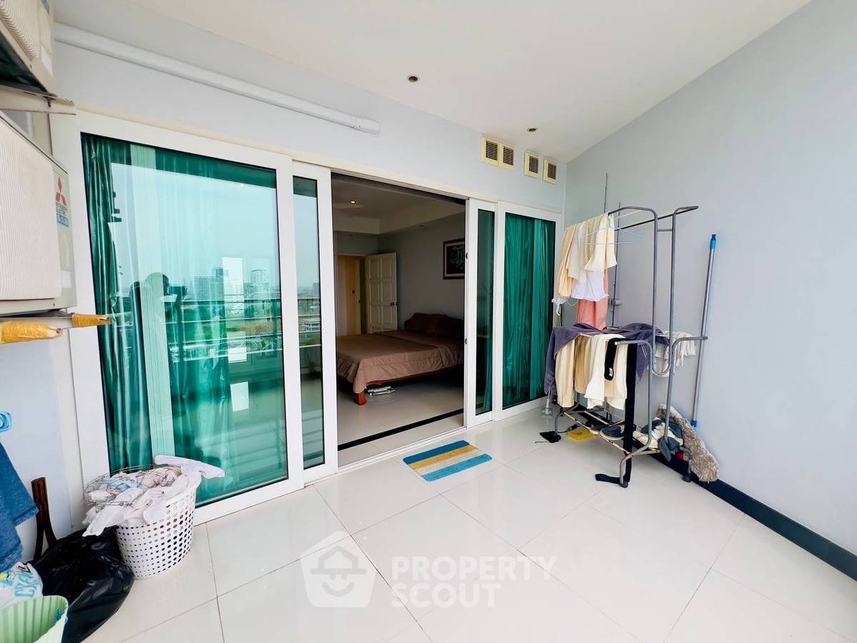 รูป ขายคอนโด 2 ห้องนอน ชั้น 18 View Talay 3 ขนาด 199 ตร.ม. (ID 3281176) - รูปที่ 45/51