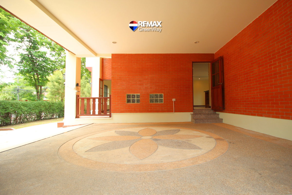 รูป ขายบ้านเดี่ยว ประชาอุทิศ ม. วรารมย์ หลังมุม หน้าสวน ปรับปรุงใหม่ มีเรือนรับรอง 162 ตร.วา  - รูปที่ 3/25