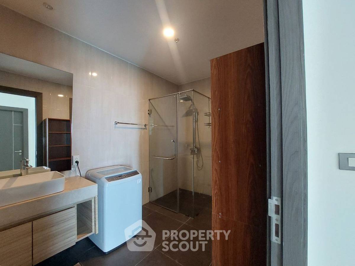 picture 1-BR Condo at The Point Pratumnak close to Phratamnak (ID 3281079) - 9/22