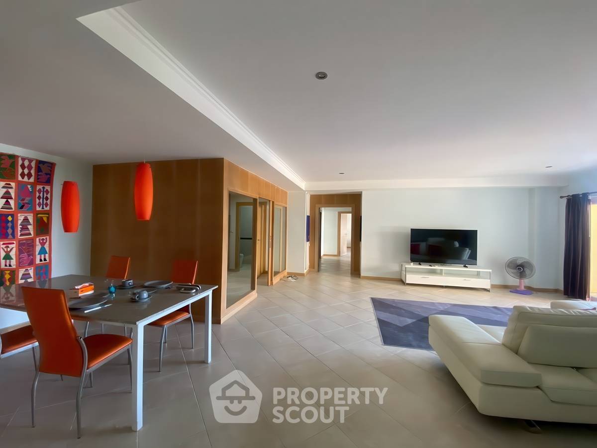 รูป คอนโด 2 ห้องนอน ขนาด 184 ตร.ม. View Talay Residence 5 Pratumnak (ID 3282455) - รูปที่ 7/19