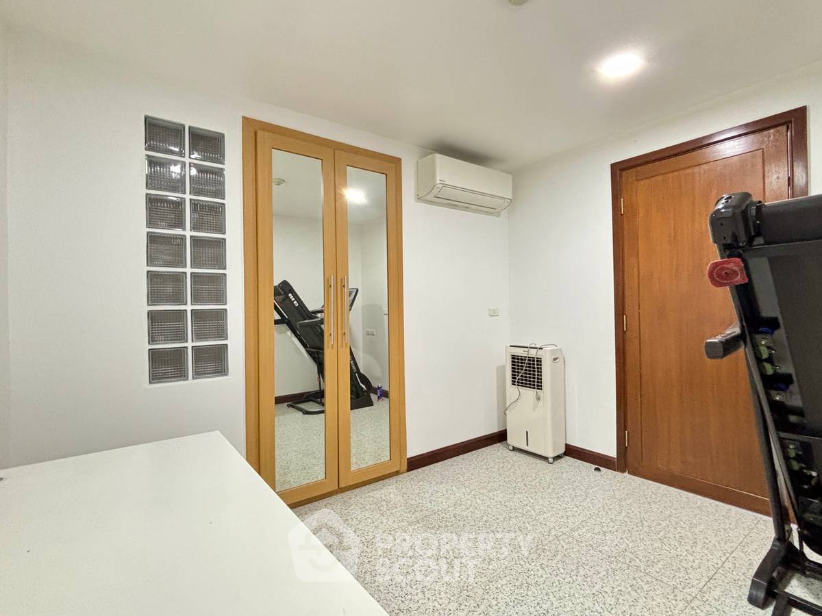รูป ขายคอนโด 2 ห้องนอน 100 ตารางเมตร ชั้น 5 ที่ Regent Pratumnak Condominium (ID 3281062) - รูปที่ 4/29