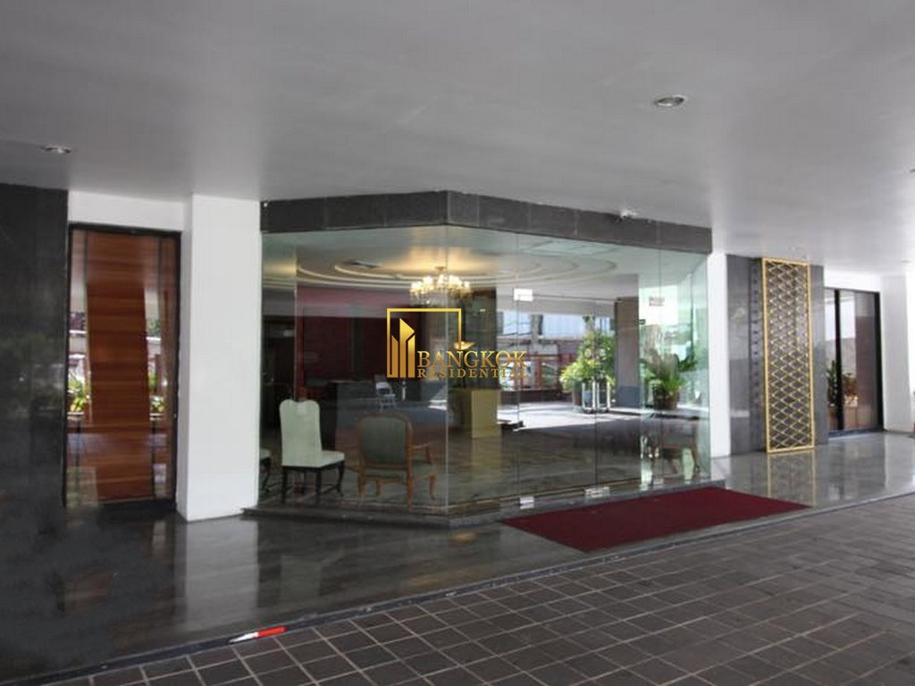 picture Modern 4 Bedroom Apartment in Central Phrom Phong Area - BR0251AP - 23/24