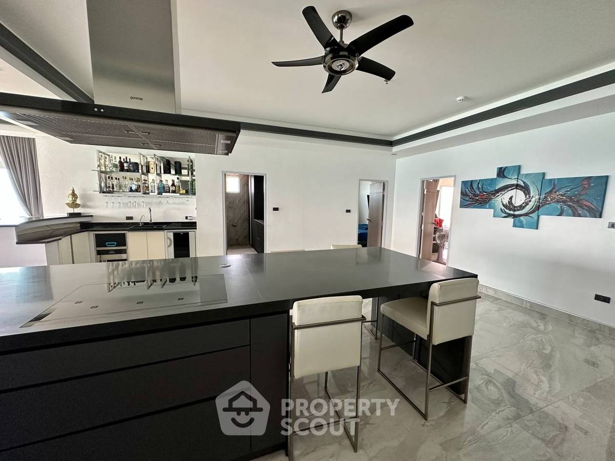 รูป ชั้น 27 3 ห้องนอน 260 ตร.ม. View Talay 7 Condominium Jomtien (ID 3282451) - รูปที่ 24/41
