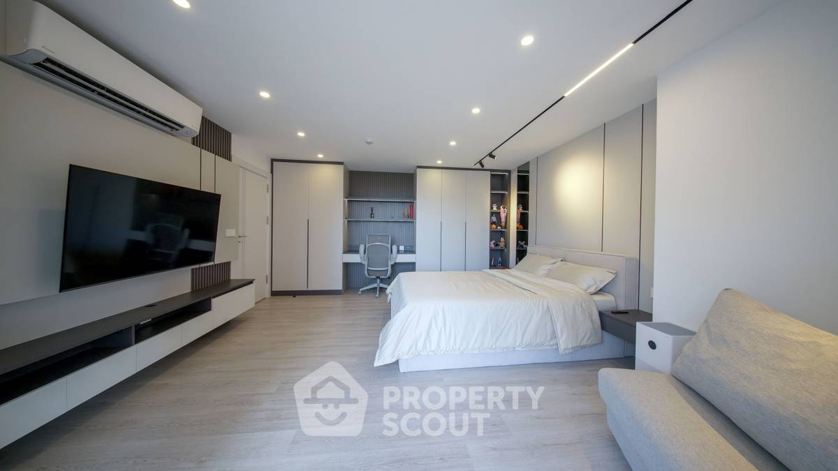 รูป คอนโด 3 ห้องนอน Royal Hill Resort Condominium พัทยาใต้ (ID 3281113) - รูปที่ 2/37