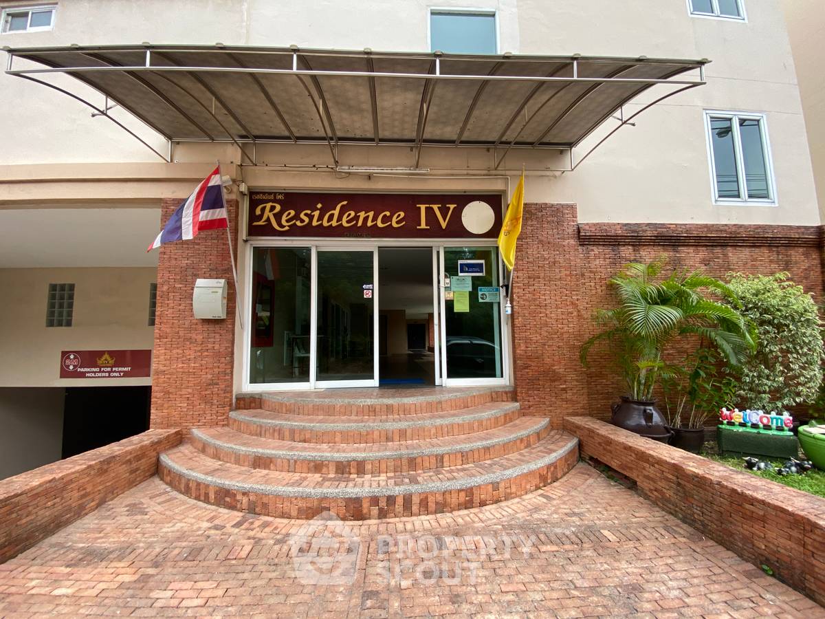 รูป คอนโด 1-ห้องนอน ที่ เอคเซคคิวทิฟ เรสซิเดนซ์ 4 ใกล้ ถนนพระตำหนัก พัทยา (ID 3281681) - รูปที่ 13/56
