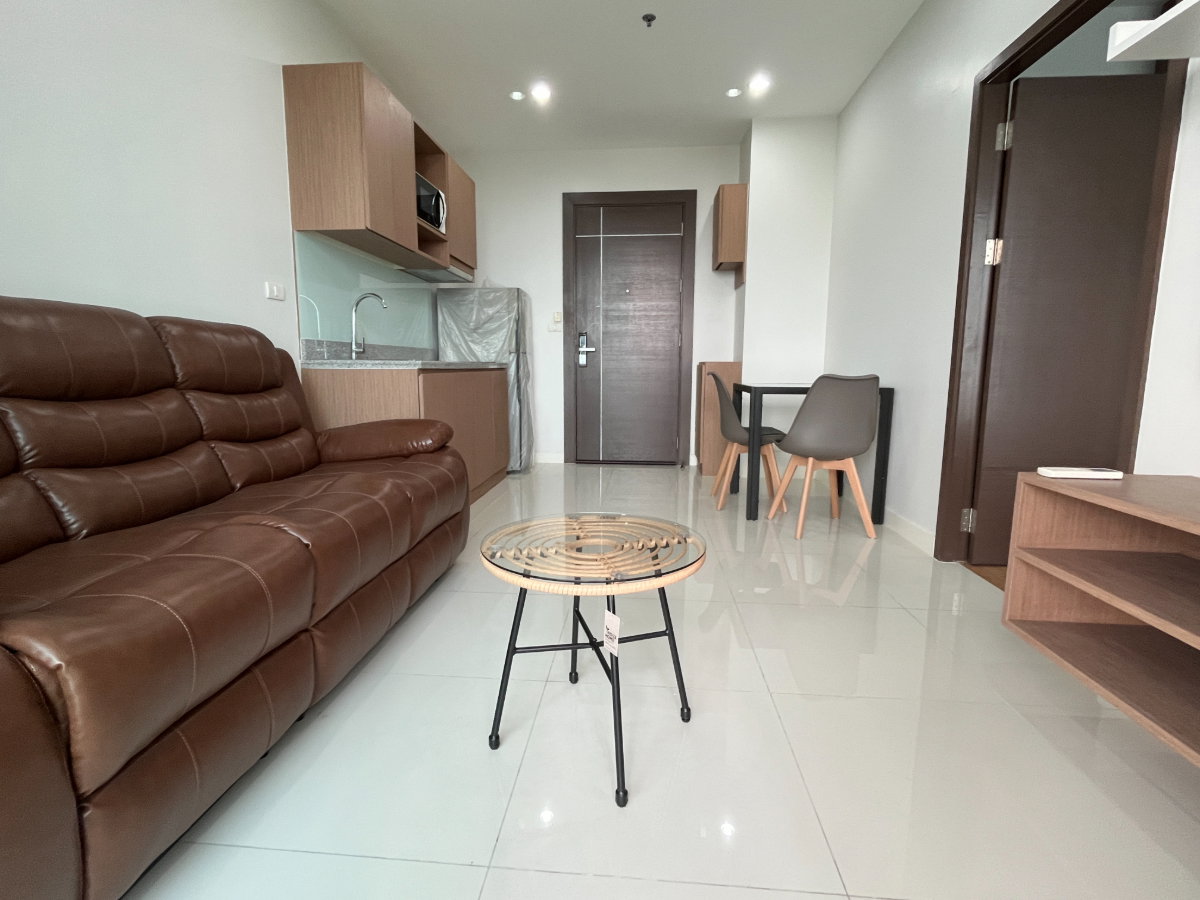picture RENT Reasonable room The Sky Condo Sriracha - 2/18