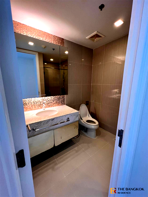 Condos for sale : Circle Living Prototype Unit Priced Below Market