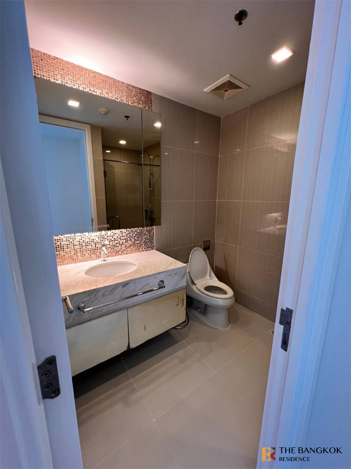 picture Circle Living Prototype Unit Priced Below Market - 3/9