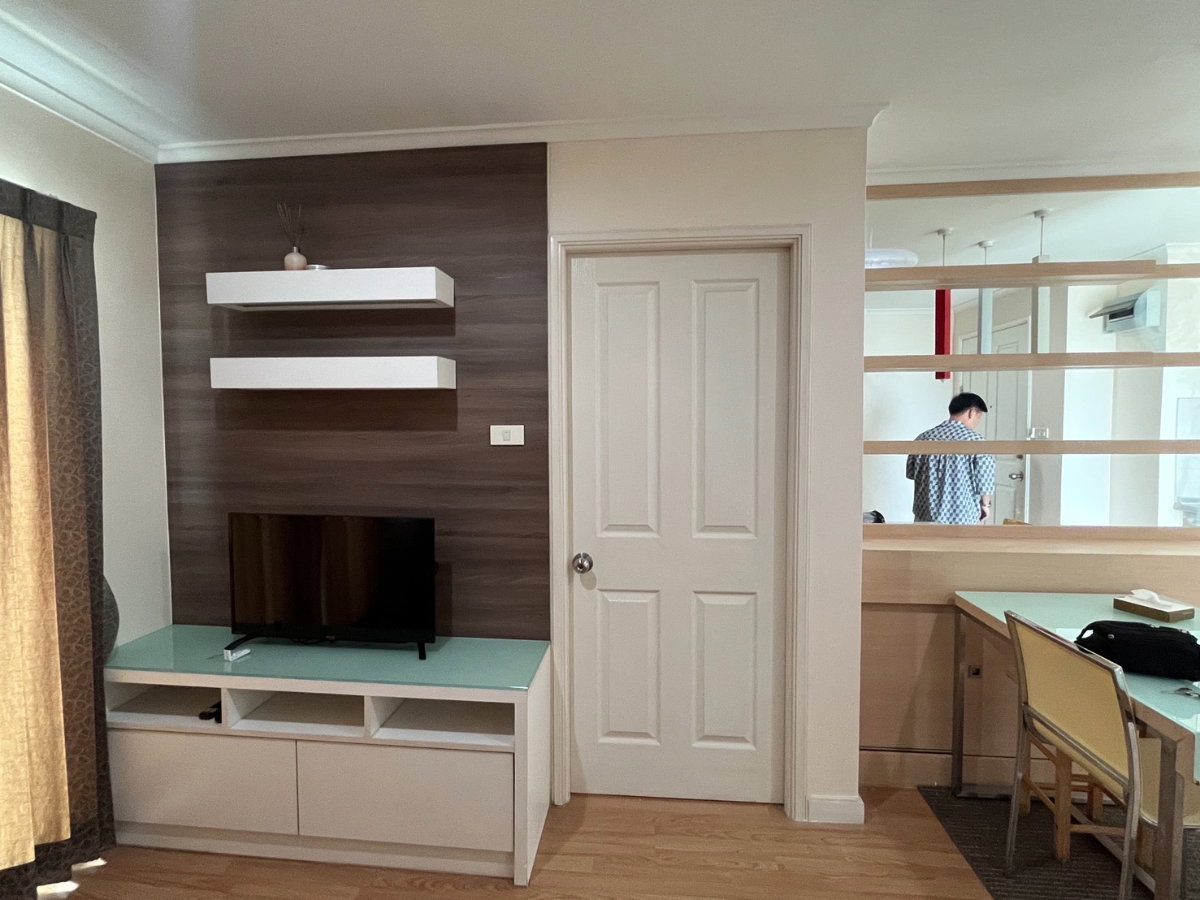 picture 🏙️ LARGE 1-BEDROOM CONDO FOR RENT IN PINKLAO - 9/19