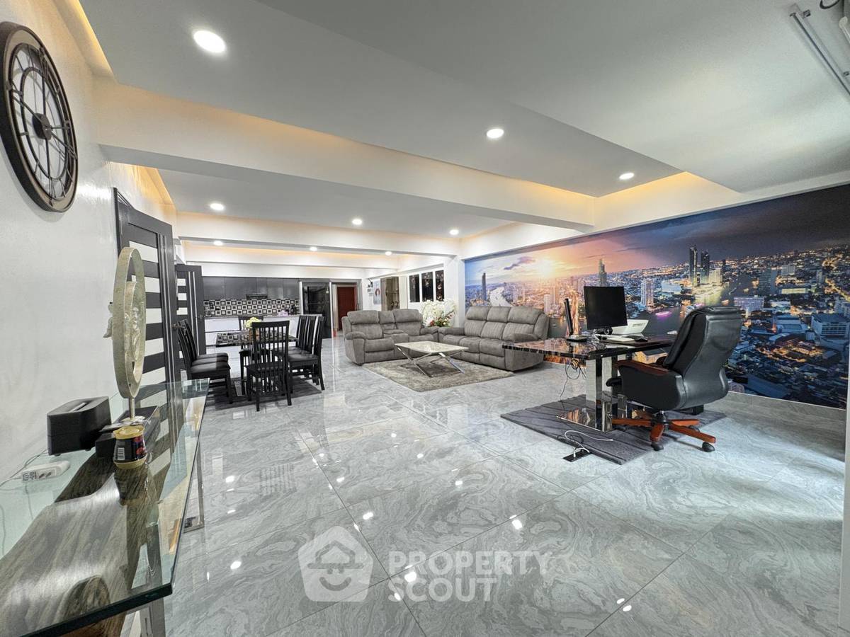 รูป คอนโด 2 ห้องนอน ขนาด 143 ตร.ม. ขายที่ Ruamchok Condo View 2 ย่านพระตำหนัก (ID 3281168) - รูปที่ 12/26