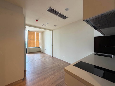 For sale: Noble Form Thonglor, 1 bedroom, 1 bathroom, central skylight, full Auto Parking, real Thonglor location, near BTS Thonglor, good price.