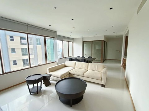 LTHC16132 - Spacious Condo for Rent Phrom Phong | The Emporio Place | 160 sq.m. | 3 Beds 3 Baths | BTS Phrom Phong | 100K