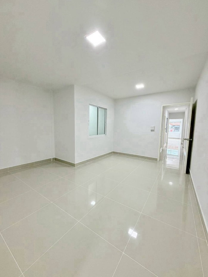 รูป หมู่บ้านบางใหญ่ซิตี้  ตรงข้ามเซ็นทรัลเวสเกต ทาวน์เฮาส์ 2 ชั้น ตกแต่งใหม่ อยู่หลังตลาดบางใหญ่ทำเลใกล้รถไฟฟ้าสายสีม่วง ฝั่งตรงข้ามเซ็นทรัลเวสเกต - รูปที่ 16/18