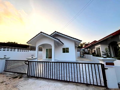 ทาวน์โฮม ชลบุรี : 🔥ขายบ้าน🏡 เอกธานี กม.10 | Ek Thani Km.10 | ใกล้สนามบินอู่ตะเภา