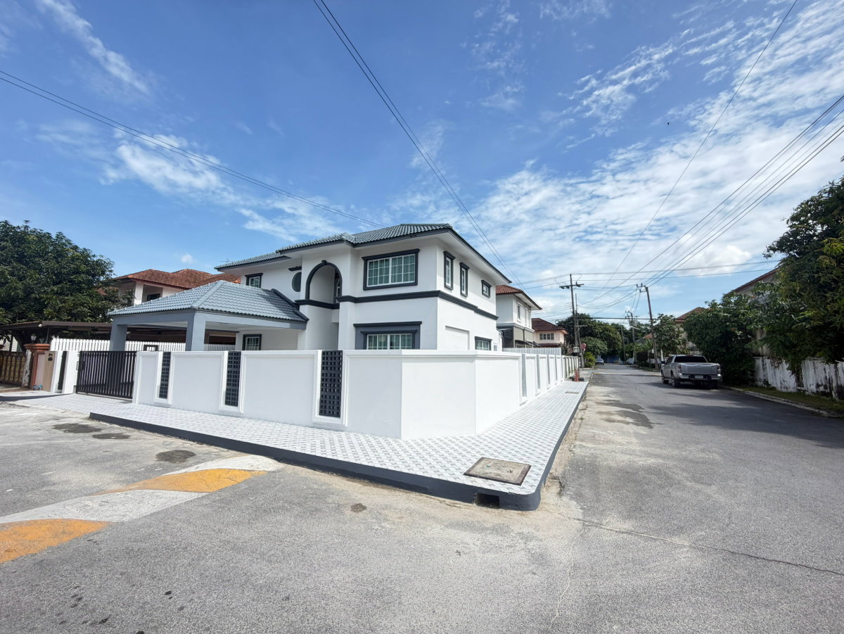 รูป บ้านเดี่ยวหลังใหญ่ กว้างมาก หมู่บ้านเคซีพาร์ควิลล์ 3 ทำเลดี ถนนหทัยราษฎร์ 34/1 ตกแต่งใหม่ สวย พร้อมอยู่ ราคาคุ้มมาก - รูปที่ 2/30
