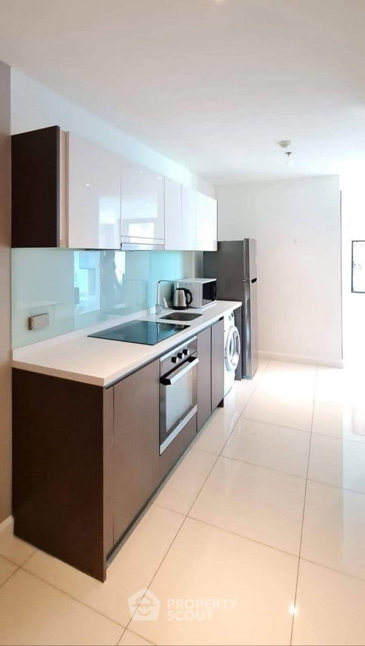 picture 2-BR Condo at The Point Pratumnak close to Phratamnak (ID 3281133) - 3/13