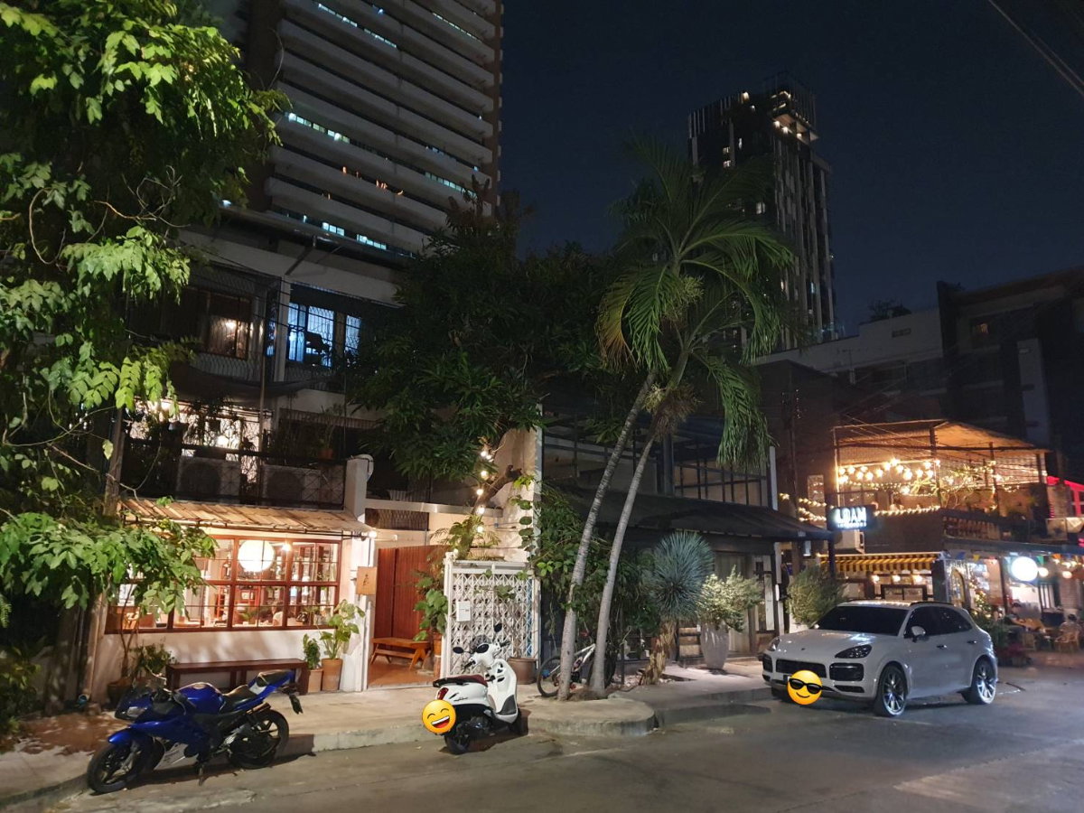 รูป ขาย เช่าอาคารพาณิชย์ 4 ชั้น ห้องมุม ซ.สุขุมวิท 61 (เศรษฐบุตร) ทำเลดี เดินทางสะดวก ใกล้ BTS เอกมัย - รูปที่ 14/14