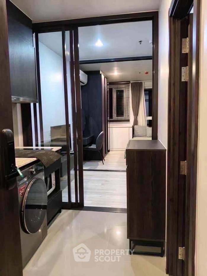 รูป ใกล้ MRT ห้วยขวาง เพียง 100 ม. | คอนโด 1 ห้องนอน XT Huaikhwang (ID 3286529) - รูปที่ 3/11