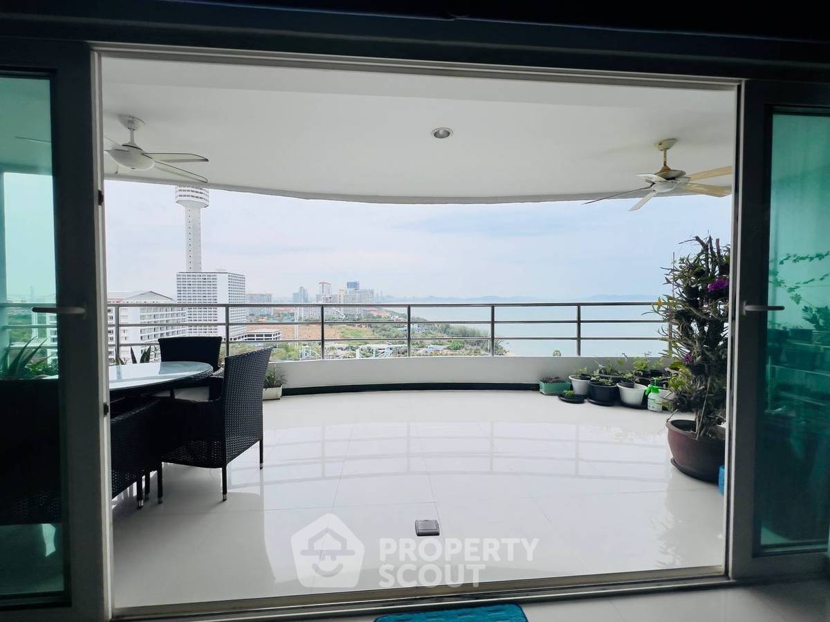 รูป ขายคอนโด 2 ห้องนอน ชั้น 18 View Talay 3 ขนาด 199 ตร.ม. (ID 3281176) - รูปที่ 21/51