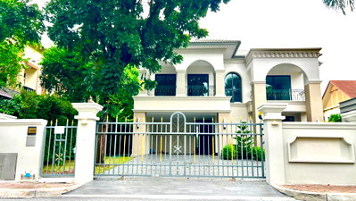บ้านเดี่ยว MRT สีลม : ขายบ้านเดี่ยว พฤกษ์ภิรมย์ รีเจ้นท์ เกษตร-นวมินทร์186.8 ตร.ว. บ้านเลขที่ 88  รีโนเวททั้งหลัง ระดับ Luxury จาก Q Houses