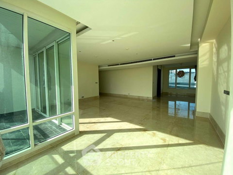 3-BR Condo at The Infinity Condominium near BTS Chong Nonsi (ID 821089)