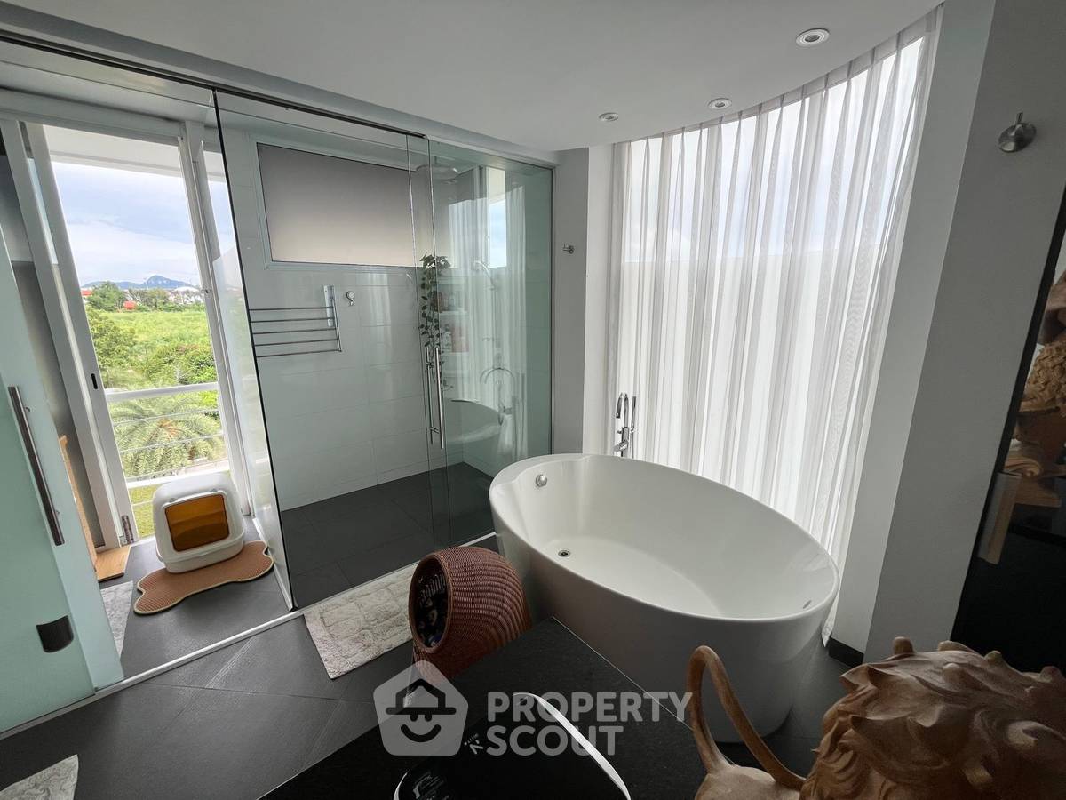 picture 3-BR Condo at Pure Sunset Beach in Na Chom Thian (ID 3281165) - 2/19
