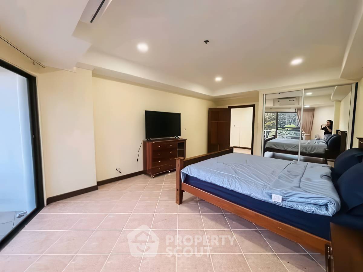 picture 1-BR Condo at View Talay 3 close to Phratamnak (ID 3282433) - 7/14
