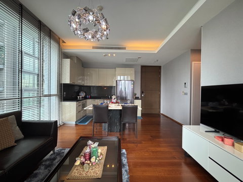 For rent ✨Quattro by Sansiri✨ 2 bedrooms, garden view, convenient transportation, near BTS Thonglor 🚅