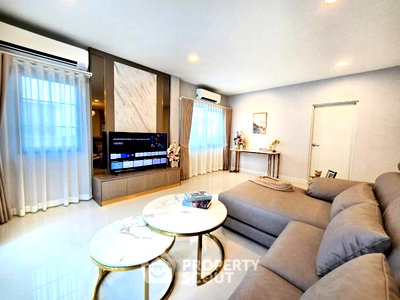 Houses for rent Samut Prakarn : 303 Sqm 4-BR House At Centro Bangna, Bang Kaeo (ID 3287654)