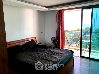 Condos for sale : 1-BR Condo at The Peak Towers close to Phratamnak (ID 3282371)