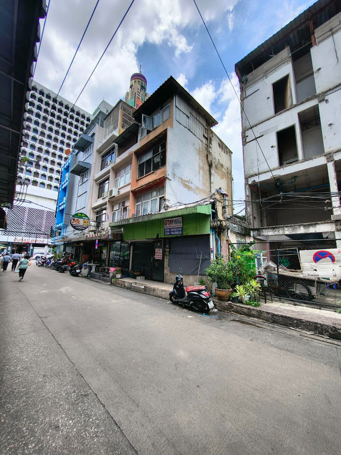 รูป "ขายที่ดินทำเลทอง ราชปรารภ 4 - 78 ตรว. ใกล้ปากซอย OPPORTUNITY IN PRATUNAM-RATCHAPRAROP, BANGKOK " - รูปที่ 3/7