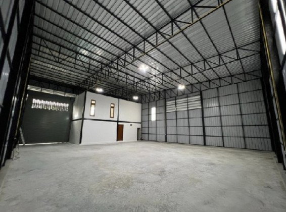 รูป ให้เช่าโกดังพร้อมสำนักงาน ซอยร่วมสุข เข้าซอยไม่ลึก ถนนไสวประชาราษฎร์ / ลำลูกกา คลอง 4 / พื้นที่ใช้สอย 330 ตารางเมตร รถสิบล้อเข้าออกได้ - รูปที่ 7/9