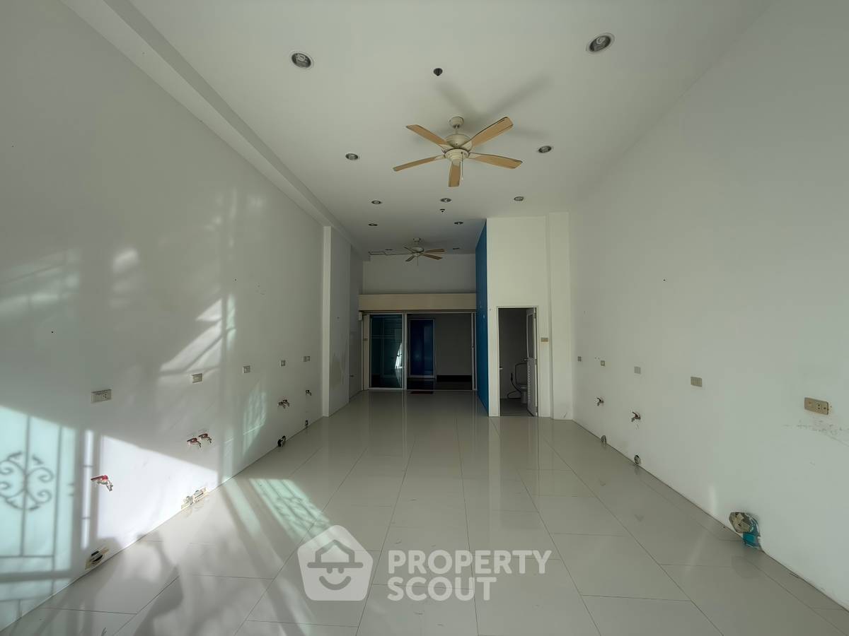 รูป ขายคอนโด 1 ห้องนอน View Talay 8 Condominium Jomtien ทำเลจอมเทียน (ID 3282452) - รูปที่ 7/8