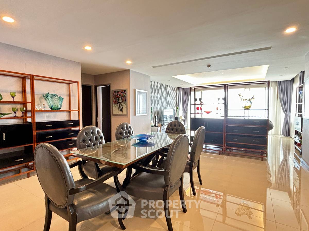 รูป คอนโด 4-ห้องนอน ที่ ลา รอยัล ใกล้ เมืองพัทยา (ID 3281161) - รูปที่ 24/34