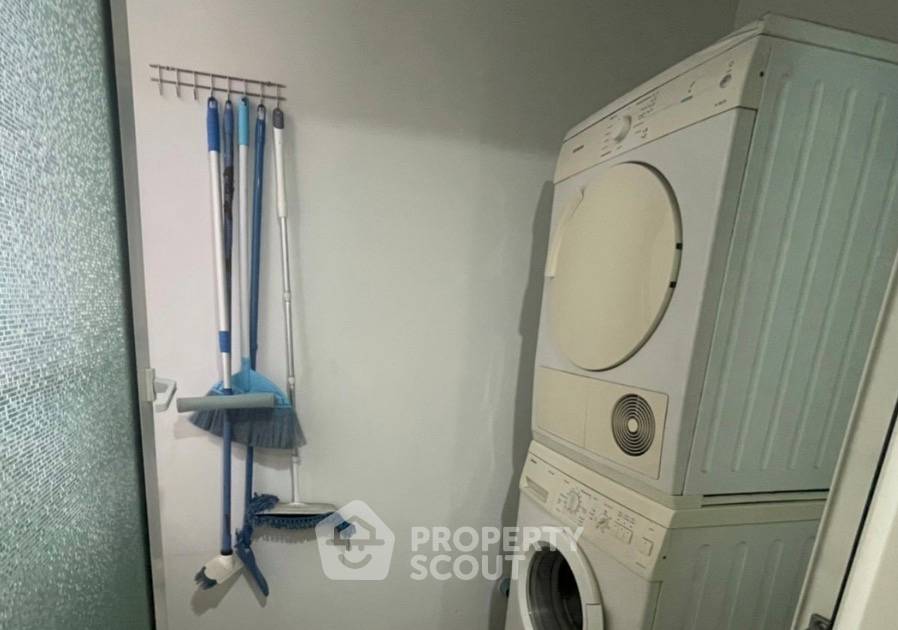 picture 2-BR Condo at Siri Residence Sukhumvit near BTS Phrom Phong (ID 3284287) - 4/8