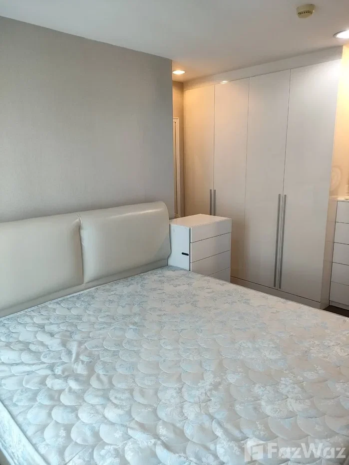 picture Wake up to Bangkok’s skyline every day. 6748438 - 3/10
