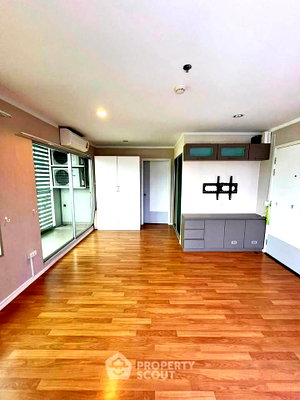 Condos for sale : 1-BR Condo at Lumpini Park Rama 9 Ratchada near MRT Phra Ram 9 (ID 3201103)
