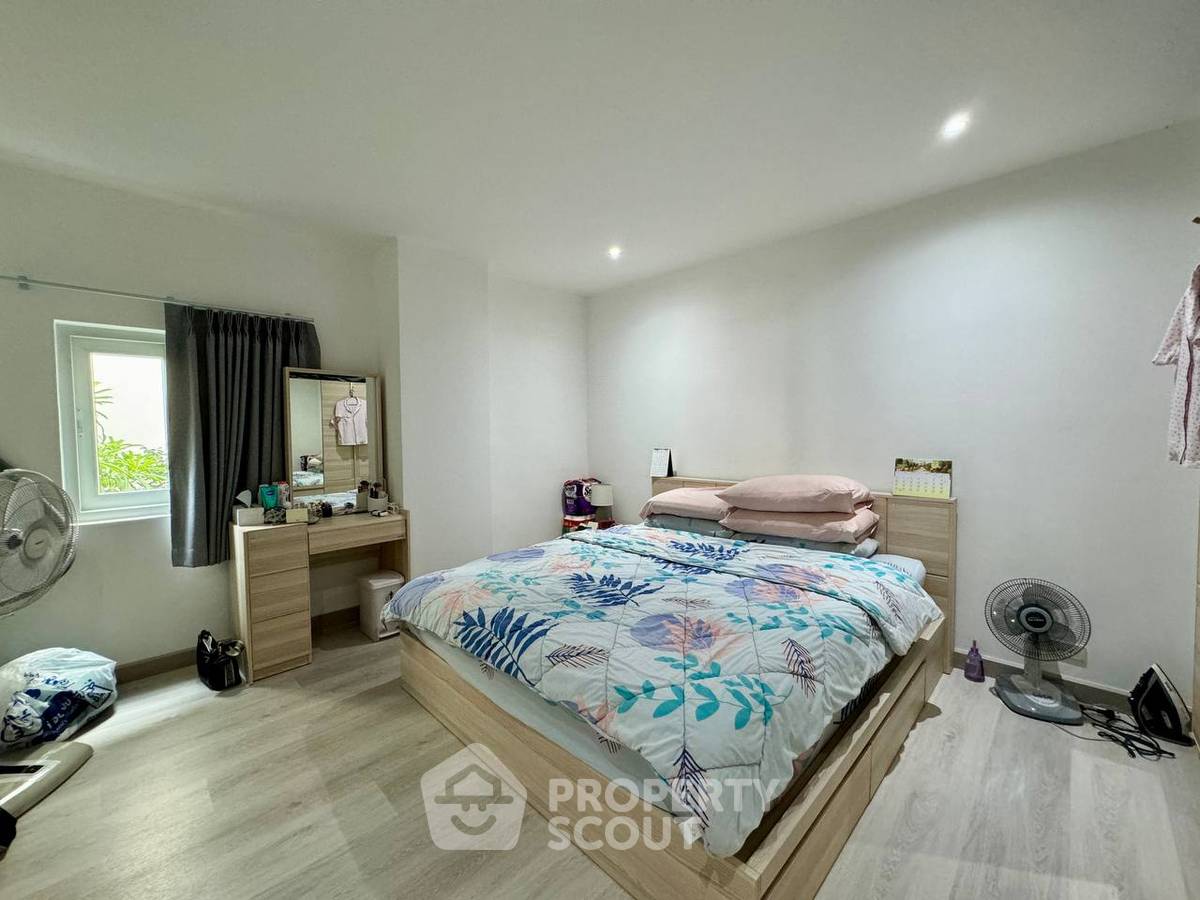 รูป คอนโด 2-ห้องนอน ที่ จอมเทียน พลาซ่า เรสซิเดนซ์ ใกล้ พัทยาใต้ (ID 3281119) - รูปที่ 4/16
