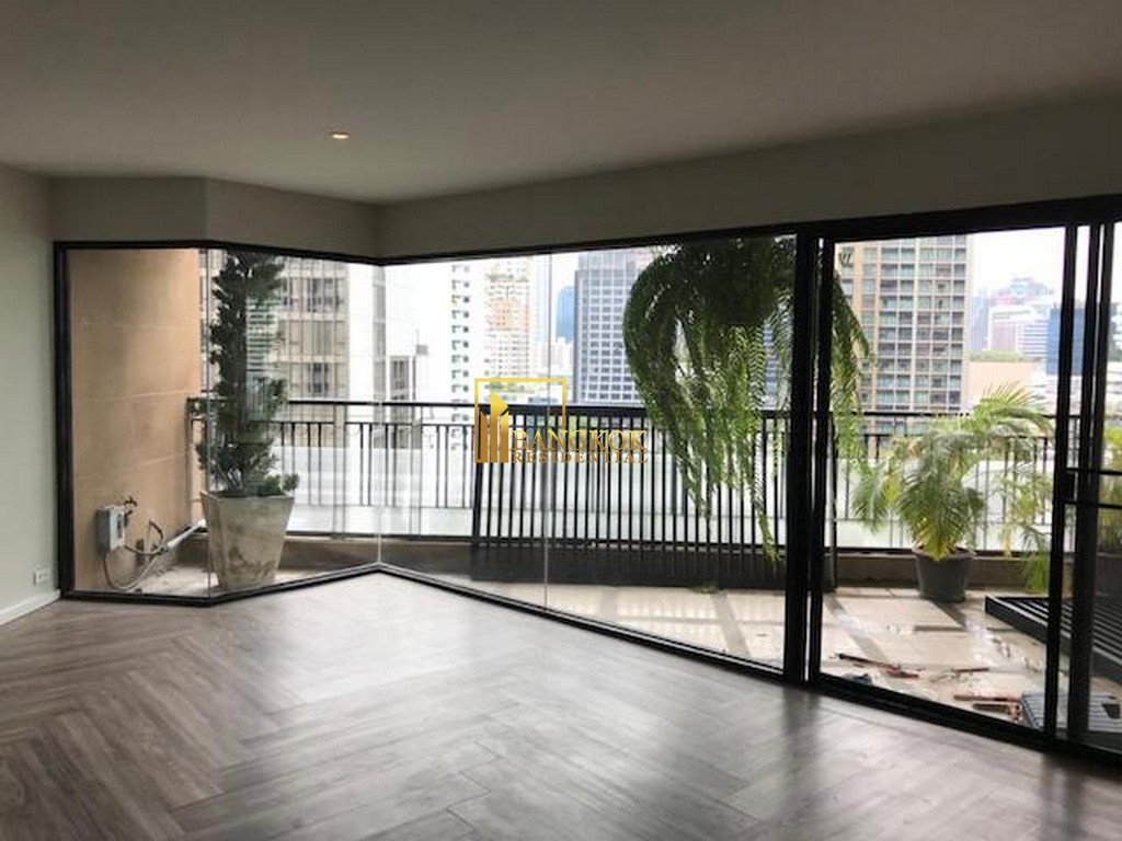 picture Modern 4 Bedroom Apartment in Central Phrom Phong Area - BR0251AP - 7/24